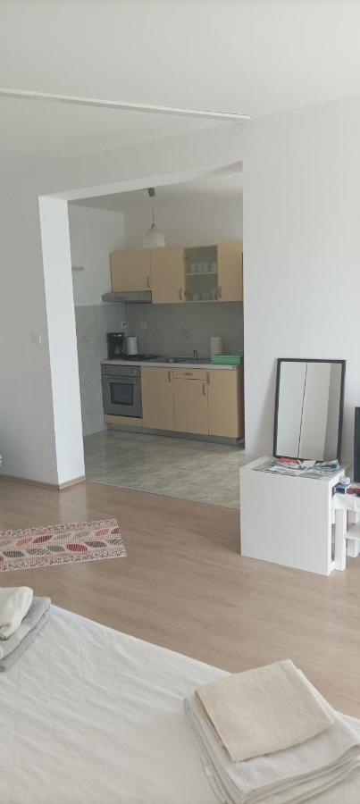 Feel Good Apartment Banjol Esterno foto