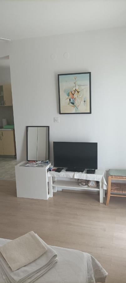 Feel Good Apartment Banjol Esterno foto