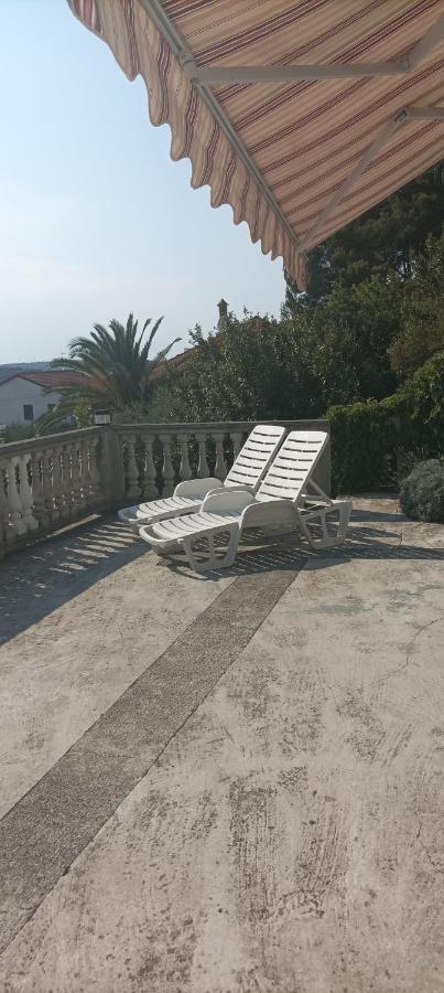 Feel Good Apartment Banjol Esterno foto