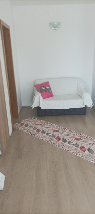 Feel Good Apartment Banjol Esterno foto