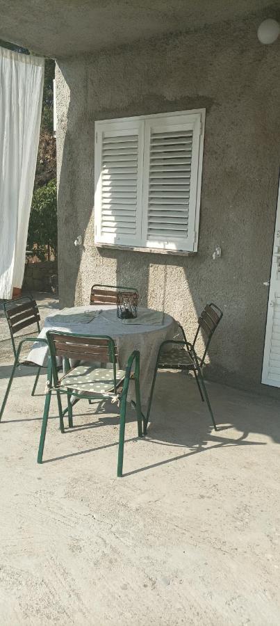 Feel Good Apartment Banjol Esterno foto