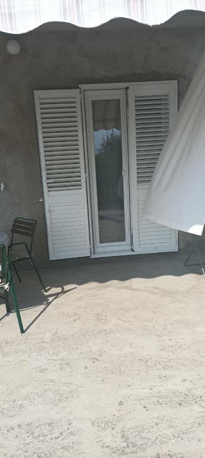 Feel Good Apartment Banjol Esterno foto