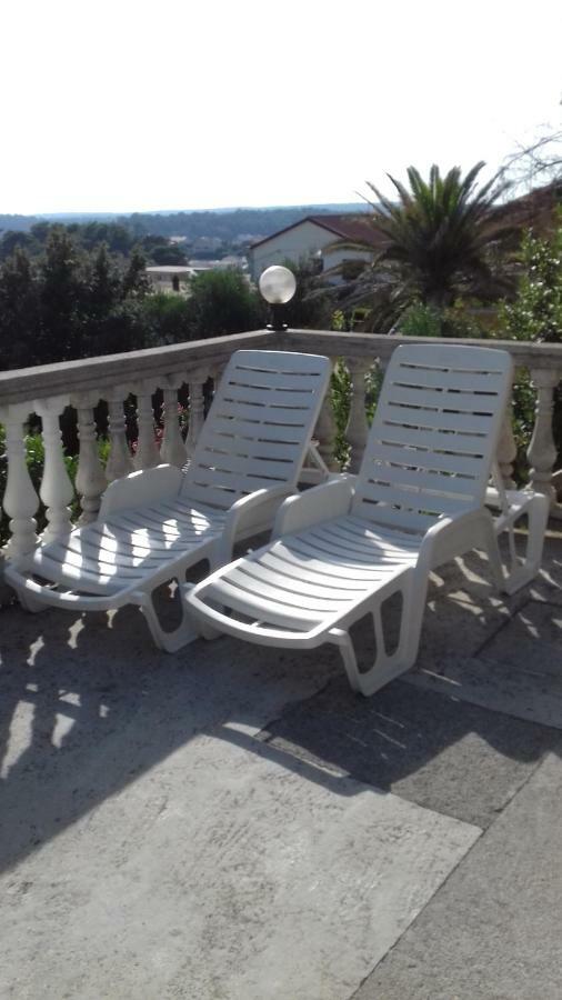 Feel Good Apartment Banjol Esterno foto
