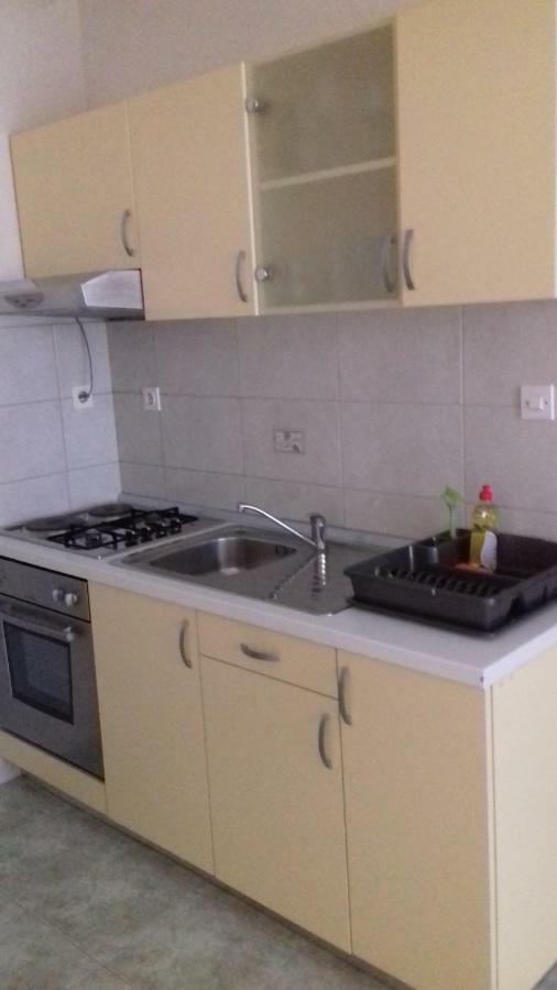 Feel Good Apartment Banjol Esterno foto